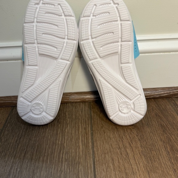 Under Armour Girls Ignite IX Slides Size 5Y Blue/White Summer Athleisure Sandal - Picture 7 of 7